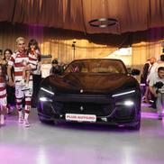 Cristi Manea prezintă noul echipament de joc al Rapidului pentru sezonul 2026-2027 // Foto: Cristi Preda