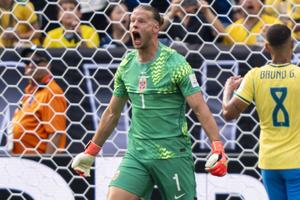Portarul care i-a exasperat pe brazilieni a fost junior în lotul național de schi! » Cine-l ia pe șomerul Nyland?