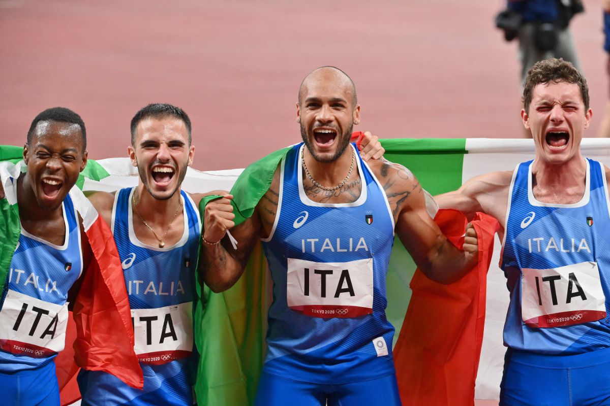 Italia șochează din nou la Tokyo! Revine senzațional la 4x100m și câștigă aurul la o sutime + Jamaica domină finală feminină