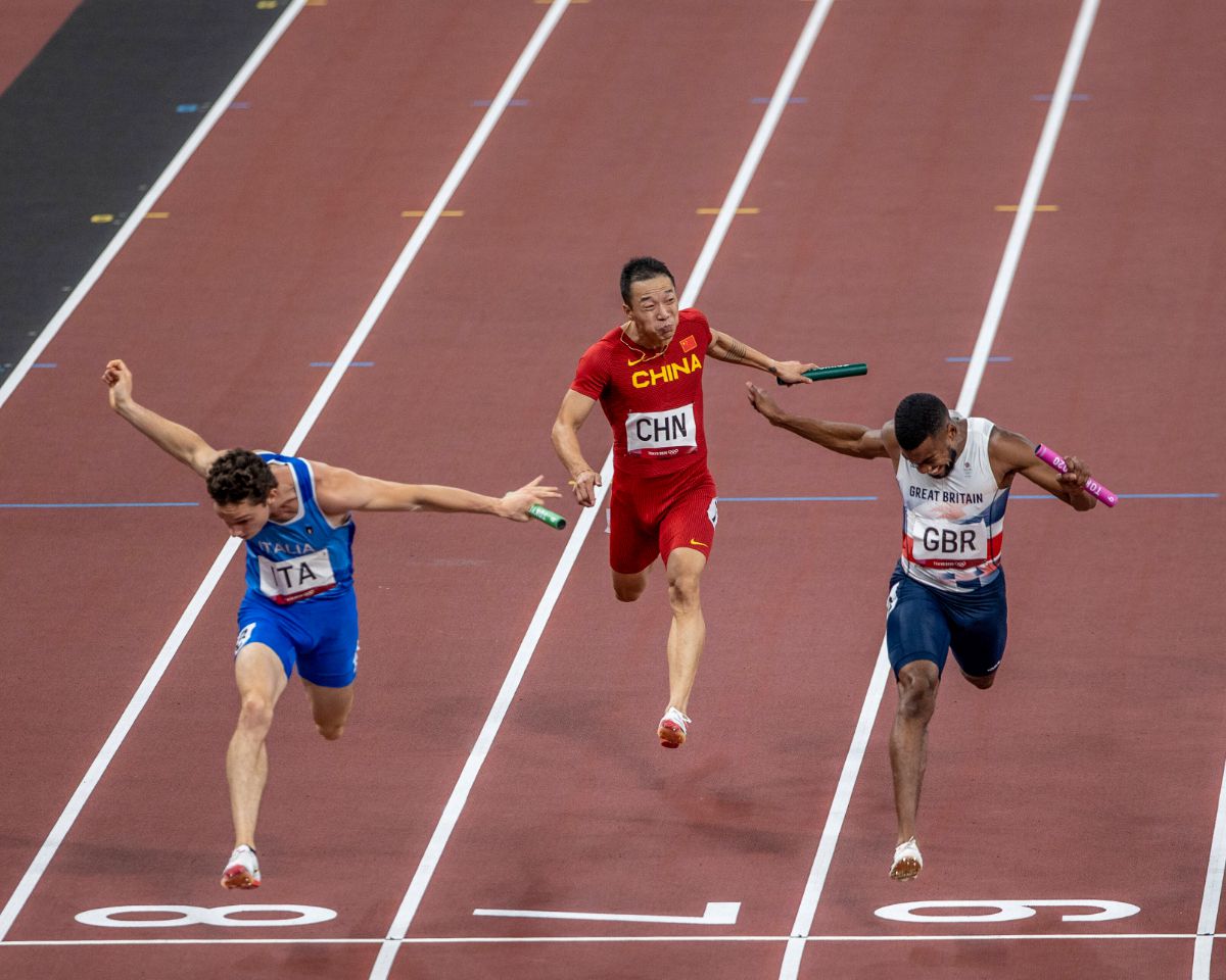 Italia șochează din nou la Tokyo! Revine senzațional la 4x100m și câștigă aurul la o sutime + Jamaica domină finală feminină