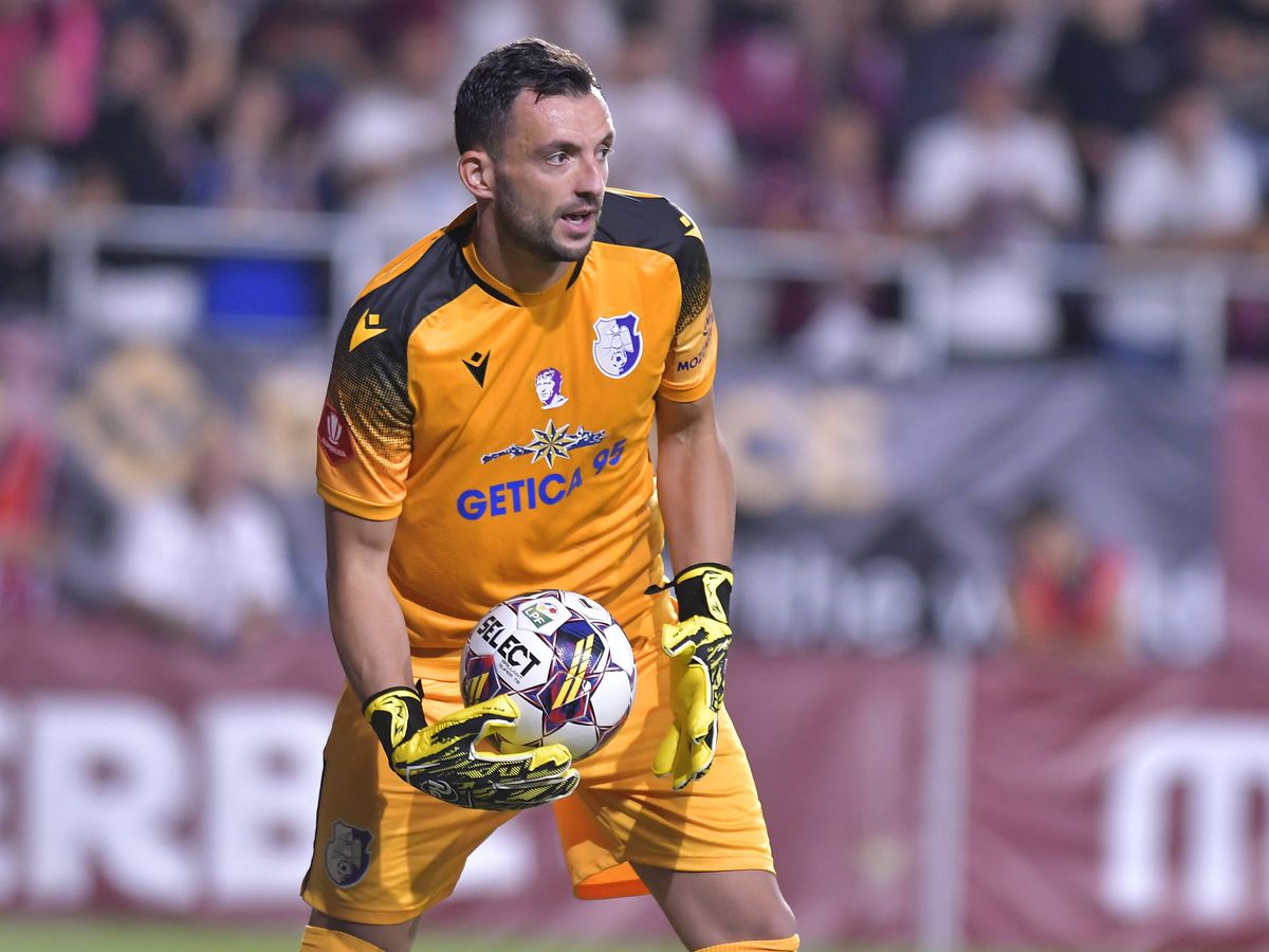 FCSB, CS Universitatea Craiova sau CFR Cluj? Alexandru Ișfan, despre următorul pas al carierei: „Sunt un băiat destul de inteligent”