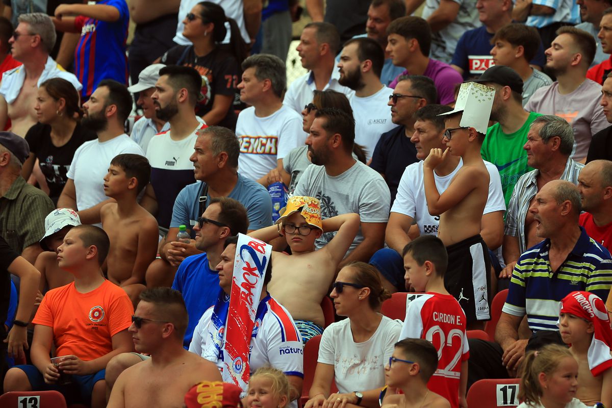 Scandal cu Delia pe fundal înainte de Oțelul - Poli Iași » Mai mulți fani au sărit la bătaie!