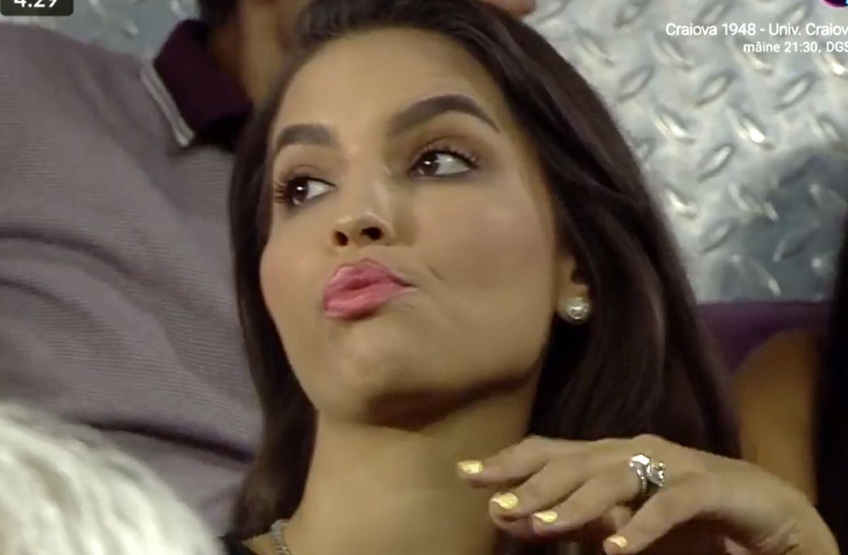 Toate camerele pe Sandra Mutu! Soția antrenorului rapidist a atras atenția în tribunele din Giulești