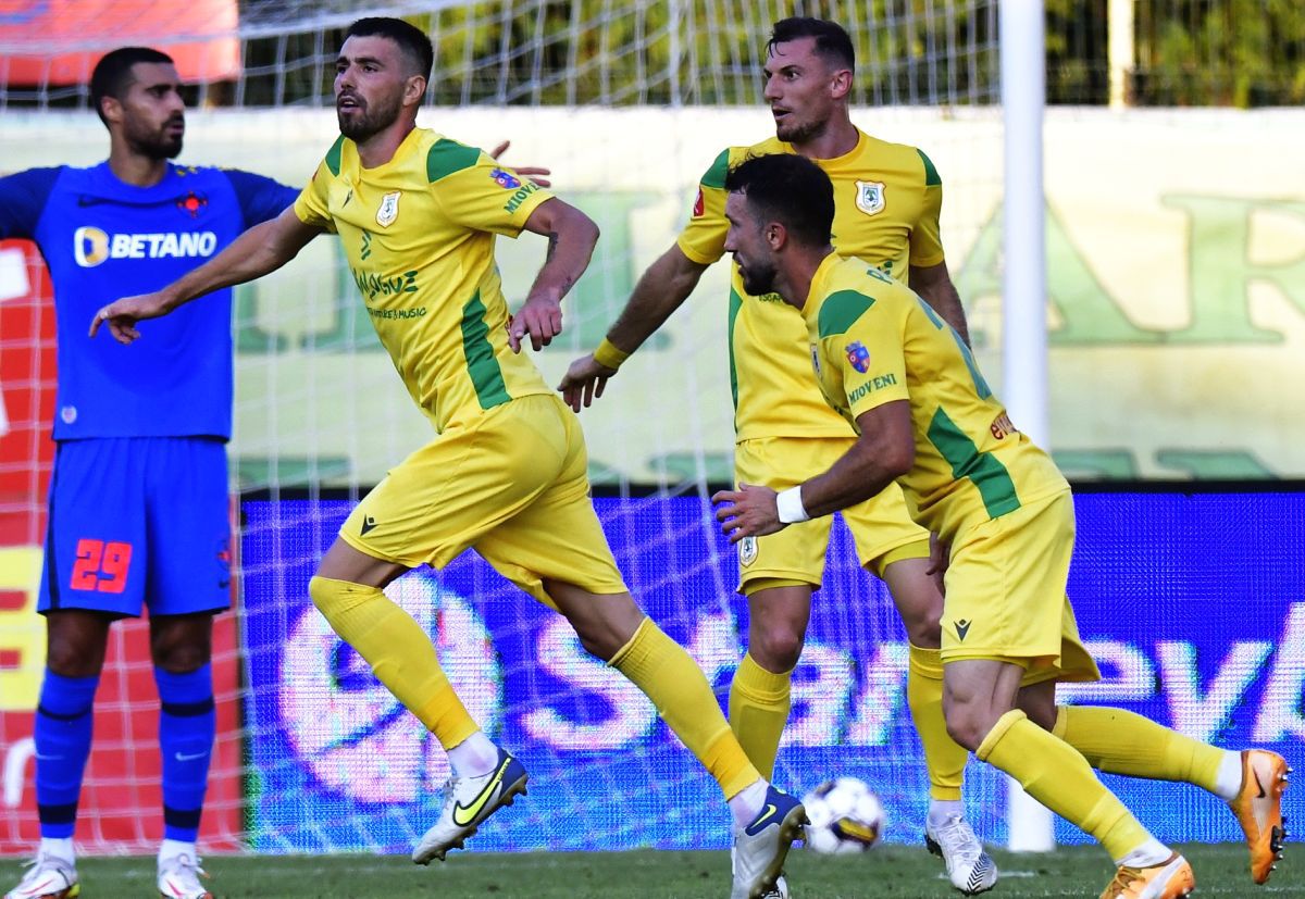 FCSB - Dunajska Streda spulberă recordul de audiență din 2022 » Câte bilete s-au vândut până în acest moment