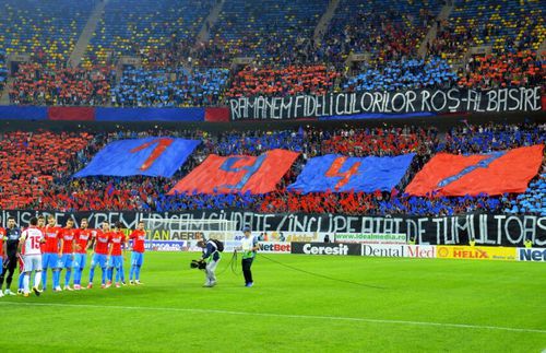 Galeria celor de la FCSB se va muta în peluza sud a Arenei Naționale la meciul cu Dunajska Streda, din turul III preliminar al Conference League. Ultrașii vor evita astfel interdicția dictată de UEFA.