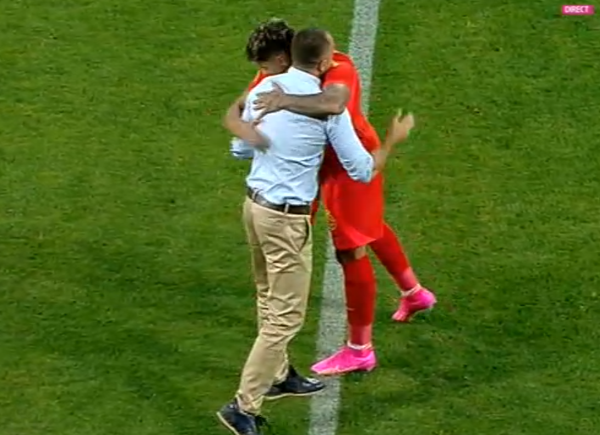 Adrian Ilie a dat startul meciului la revenirea FCSB în Ghencea » „Cobra”, aplauze la scenă deschisă!