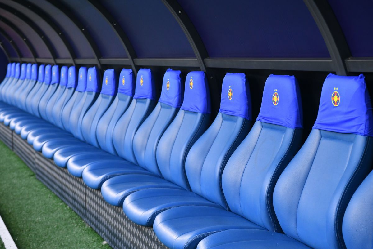 Ce s-a auzit la stația de amplificare din Ghencea înainte de FCSB - CFR Cluj: „În această seară, suporterii roș-albaștri din tribună poartă un singur nume...”