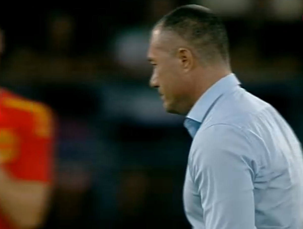 Adrian Ilie a dat startul meciului la revenirea FCSB în Ghencea » „Cobra”, aplauze la scenă deschisă!