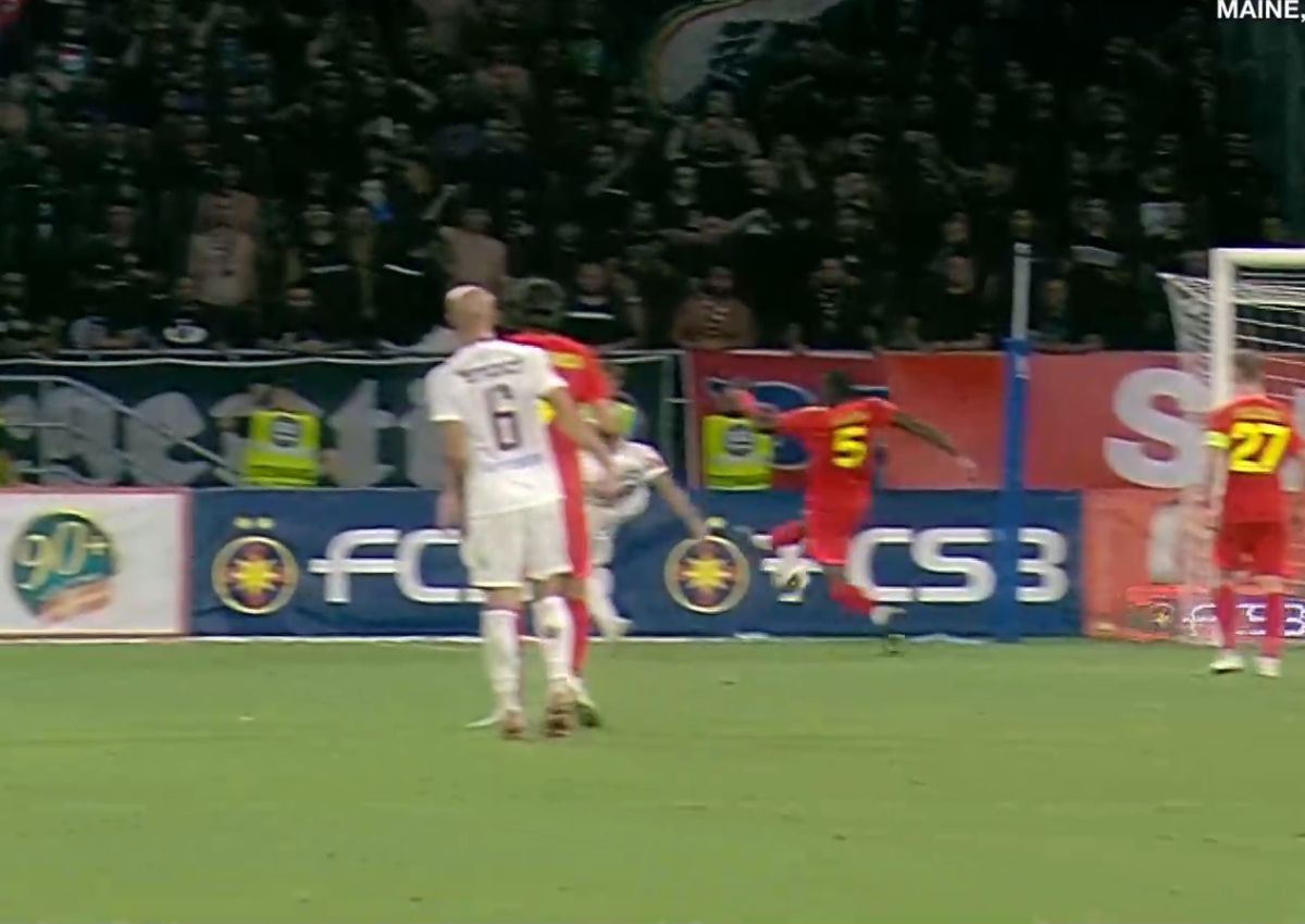 Dawa a atins mingea cu mâna în FCSB - CFR