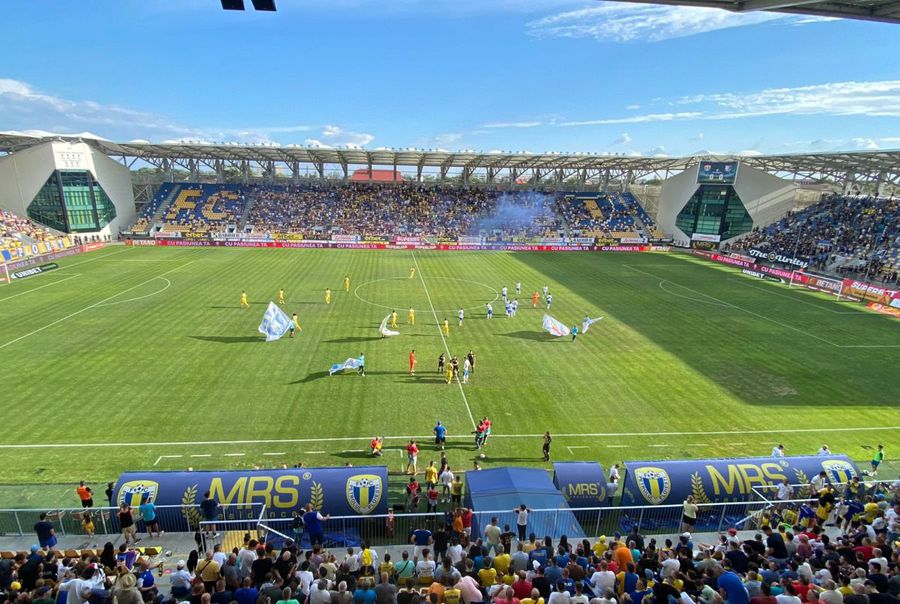 Petrolul învinge campioana după un meci nebun! Farul revenise de la 0-2, dar a cedat în prelungiri » Clasamentul ACUM