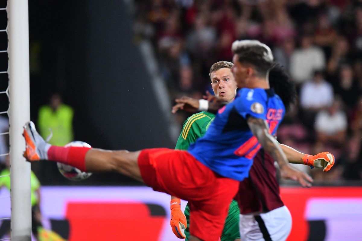 Notele GSP după Sparta Praga - FCSB » Doi de 7, dar și un 3 în tabăra roș-albastră: „I-a băgat înapoi în cărțile calificării”