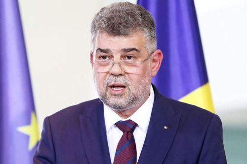 Marcel Ciolacu, Prim-ministru al României din 2023, a decis să nu participe la ceremonia de închidere a Jocurilor Olimpice de la Paris, după ce Ana Maria Bărbosu obținuse o medalie de bronz, dar a pierdut-o în urma unei contestații