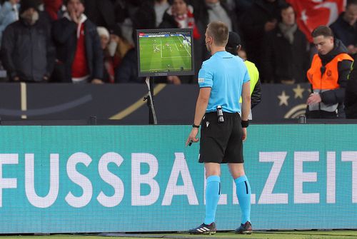 Bartosz Frankowski, foto, este unul dintre arbitrii care au comis-o înainte de Dinamo Kiev - Rangers // foto: Guliver/gettyimages