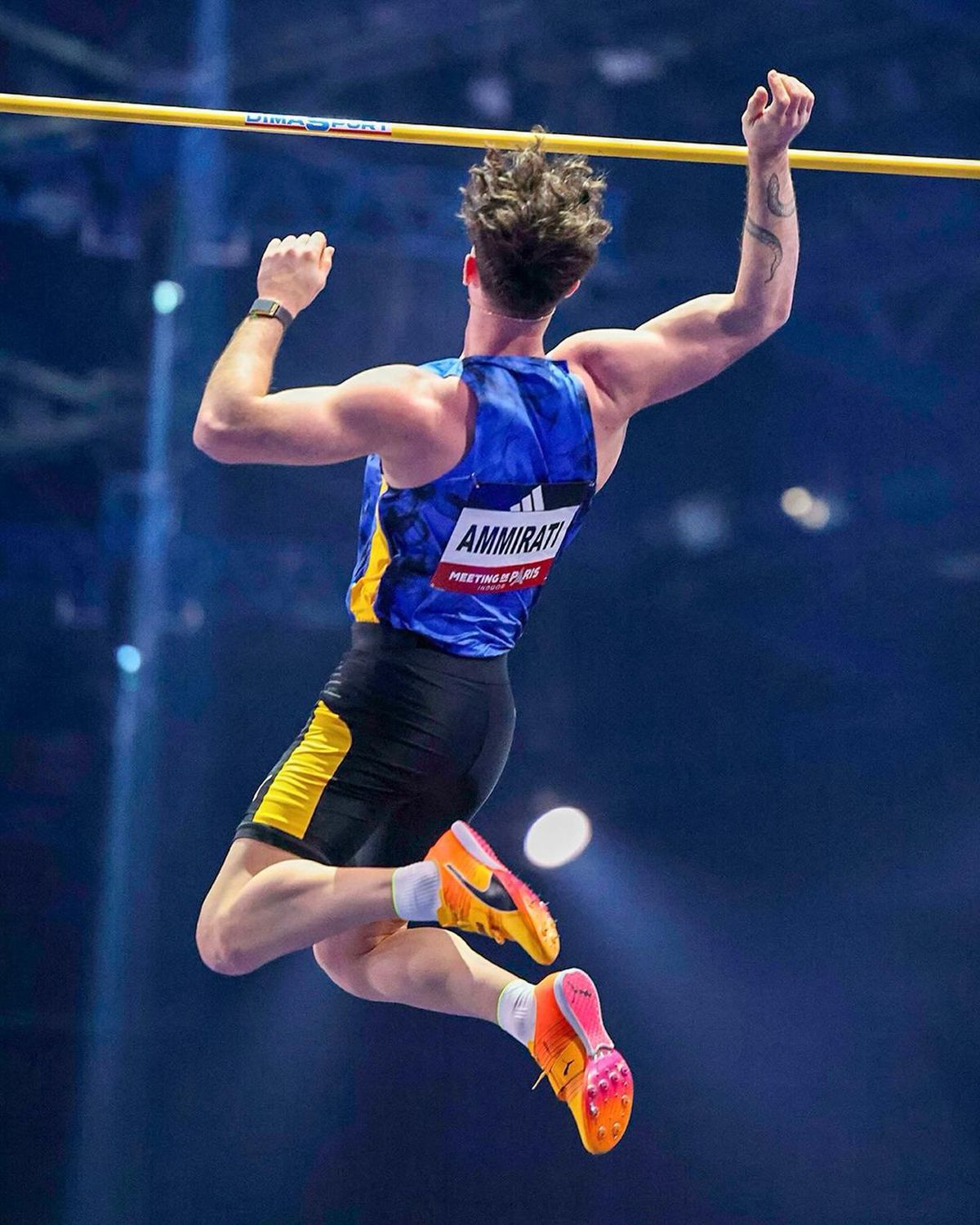 Ofertă XXX pentru noua senzație de la Paris » I-au pus pe masă o AVERE pentru 60 de minute pe cameră, după ce a impresionat cu bărbăția lui