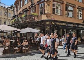 Campionii de la FCSB, pierduți prin forfota creată de turiști în Praga