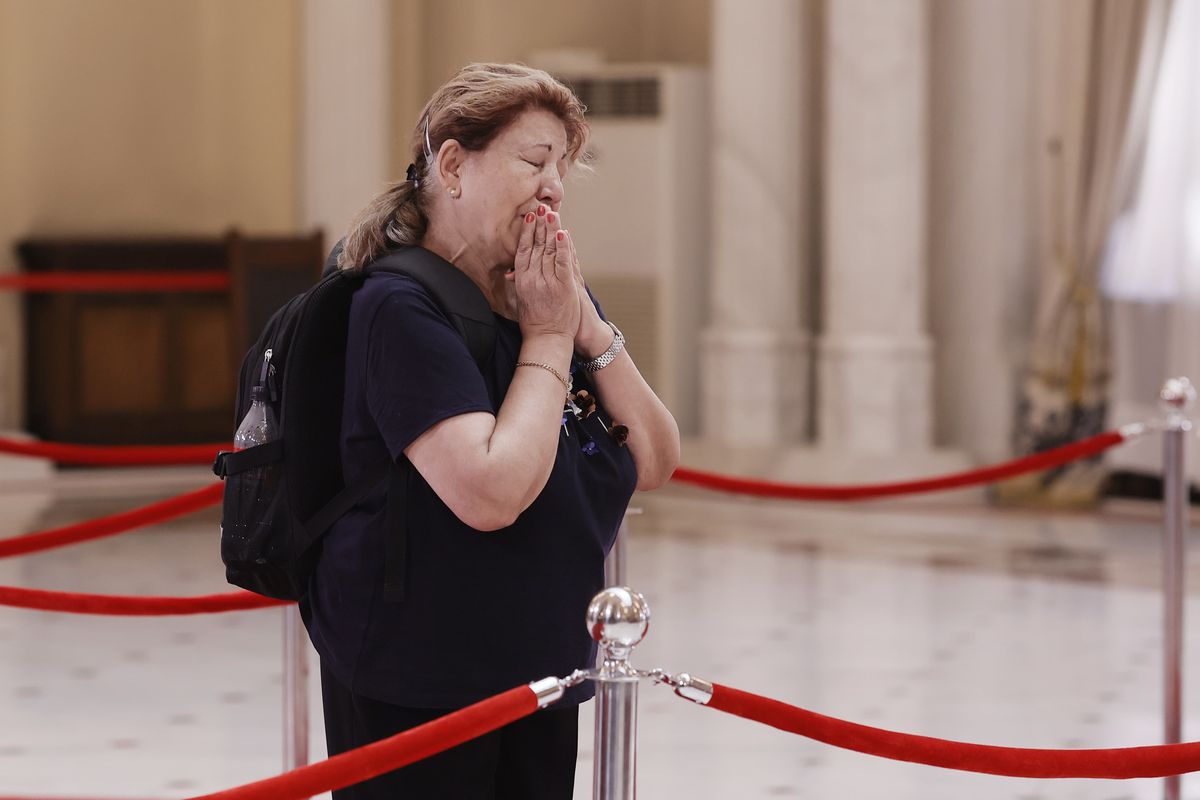 Ripostă dură din Generația de Aur, în timpul funeraliilor lui Ion Iliescu: „Dobitoci! Lăsați-l să plece”