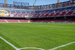 Barcelona a primit undă verde de la UEFA! Dar o așteaptă „o săptămână de infarct”