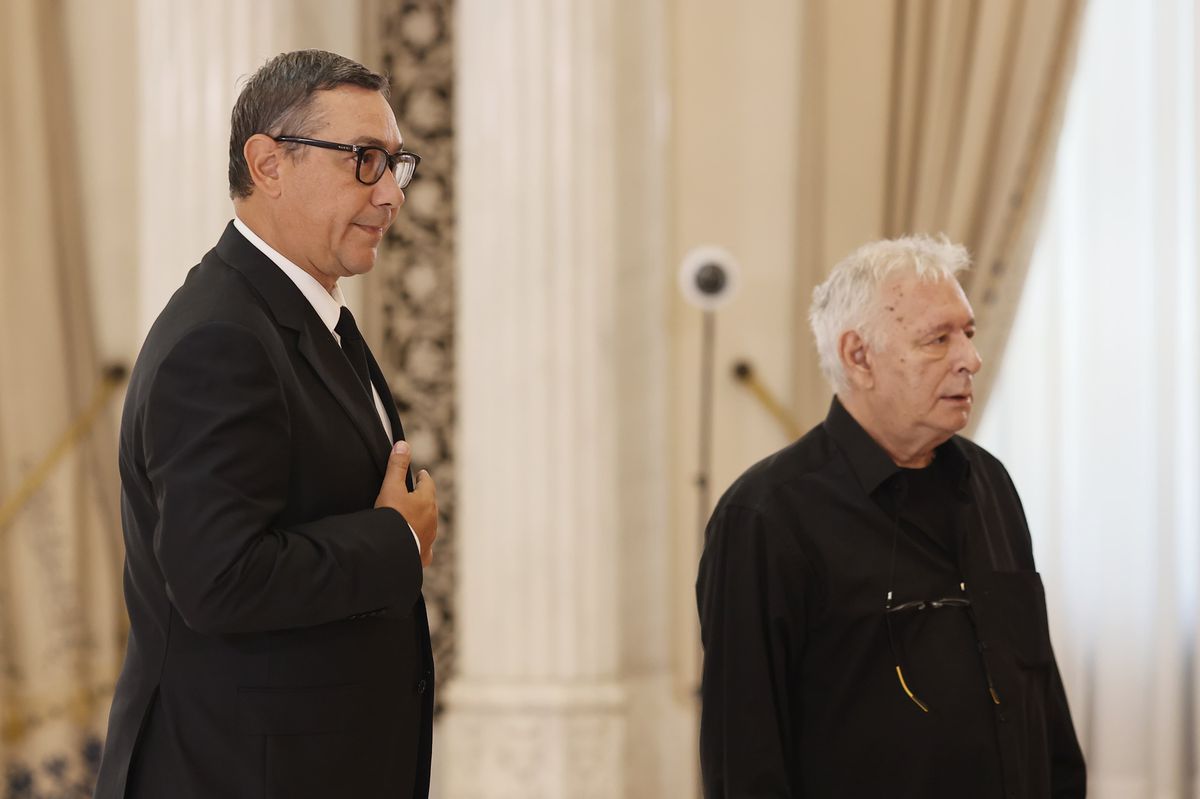 Ripostă dură din Generația de Aur, în timpul funeraliilor lui Ion Iliescu: „Dobitoci! Lăsați-l să plece”