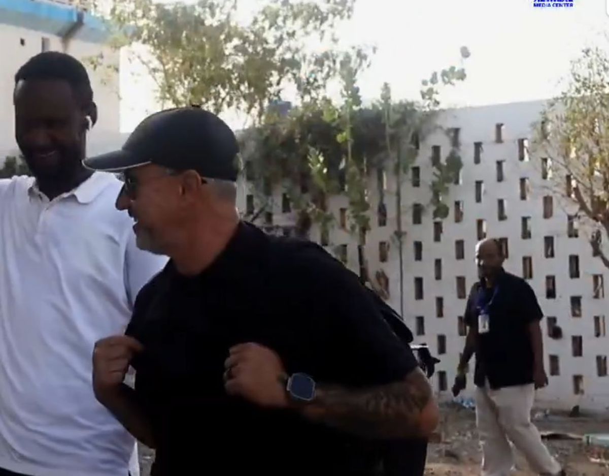 Adrian Mutu sare în apărarea lui Laurențiu Reghecampf: „Nu e nimic penibil"