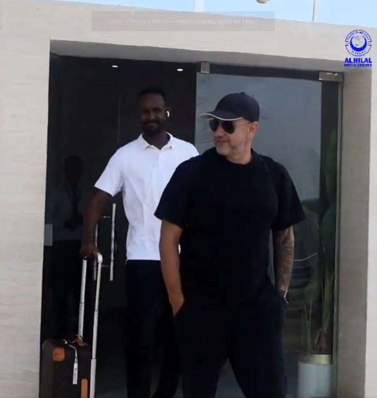 Dintr-o cameră de hotel cu internet limitat, Reghecampf lămurește mutarea în Sudan: „E o ambiție personală! 15.000 de dolari salariu?!”