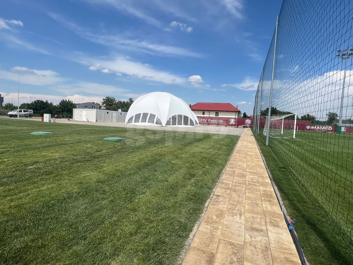 Noua bază a Rapidului, din Ștefănești