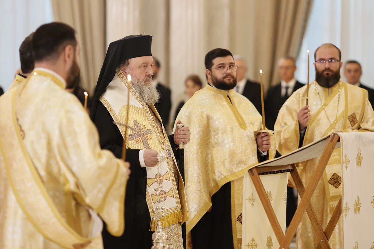 Ripostă dură din Generația de Aur, în timpul funeraliilor lui Ion Iliescu: „Dobitoci! Lăsați-l să plece”