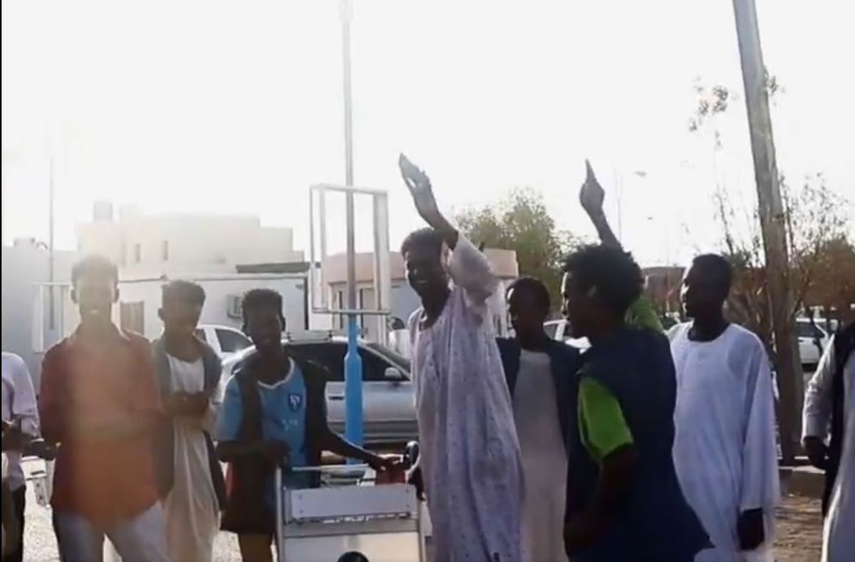 Reghecampf, primit într-un decor trist în Sudan