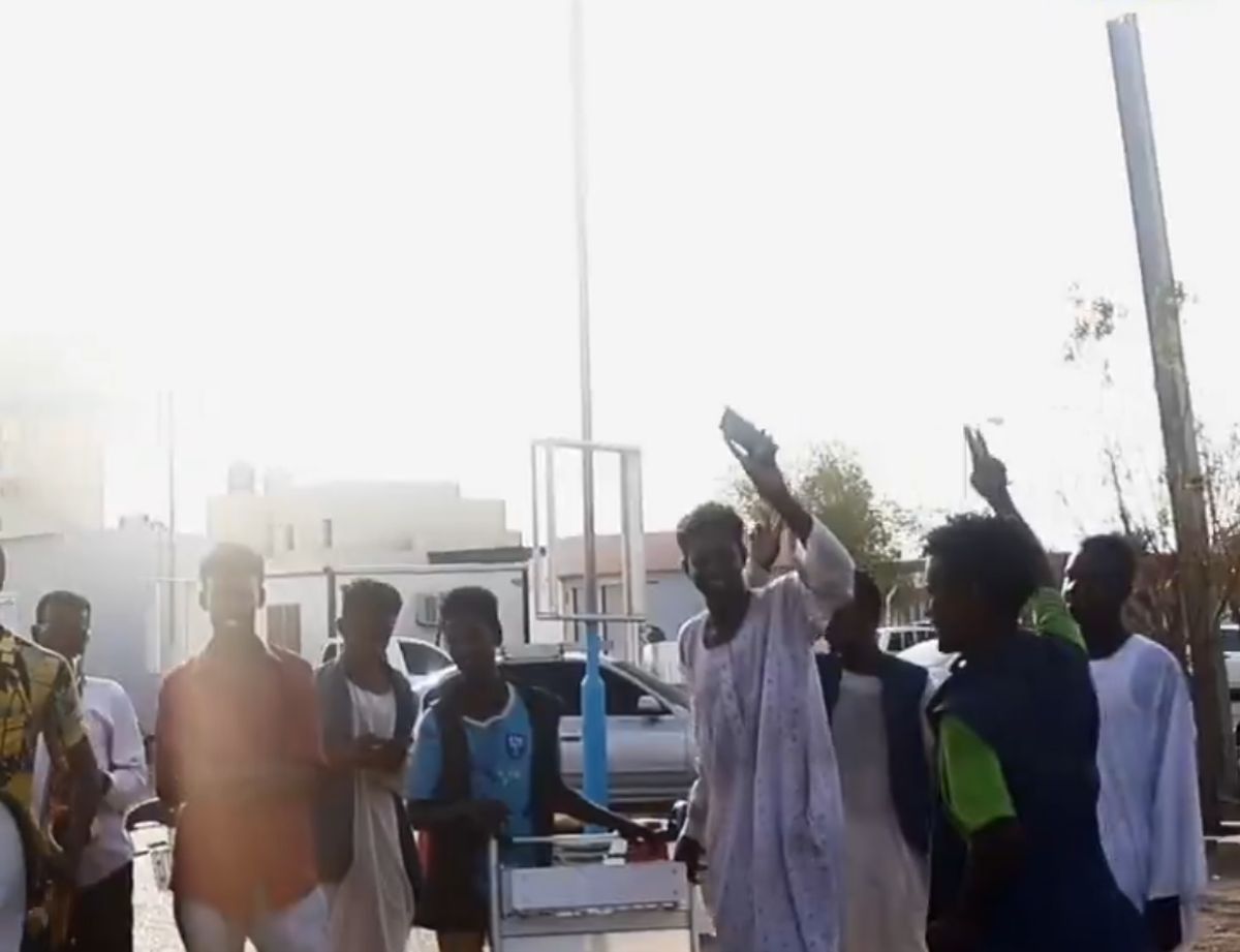 Reghecampf, primit într-un decor trist în Sudan