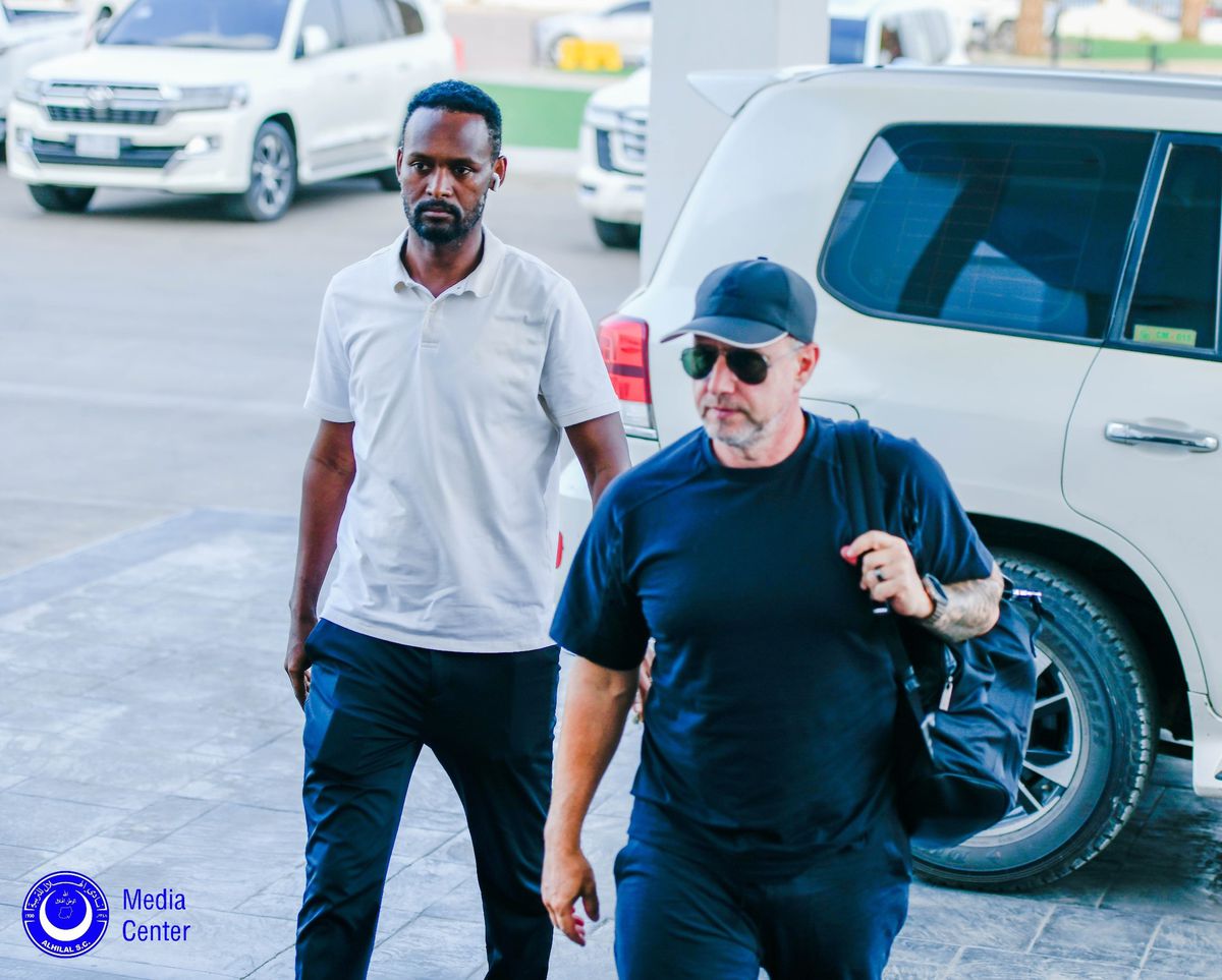 Reghecampf, primit într-un decor trist în Sudan