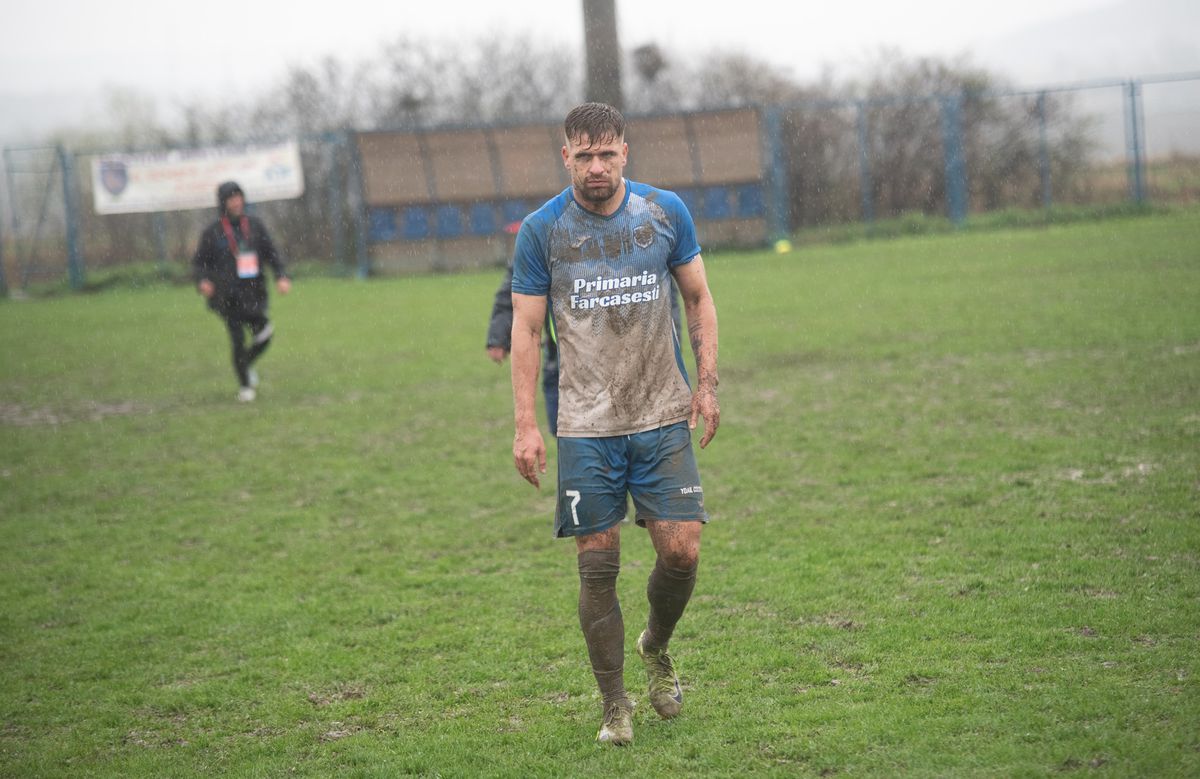 O nouă rușine pe blazonul echipei lui Mititelu! Vulturii din Fărcășești au eliminat-o pe FCU Craiova în turul 2 al Cupei României + toate rezultatele zilei