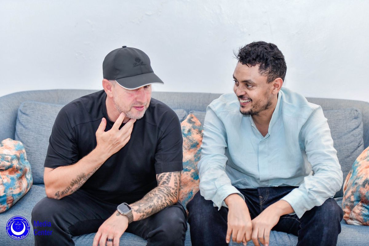 Dintr-o cameră de hotel cu internet limitat, Reghecampf lămurește mutarea în Sudan: „E o ambiție personală! 15.000 de dolari salariu?!”