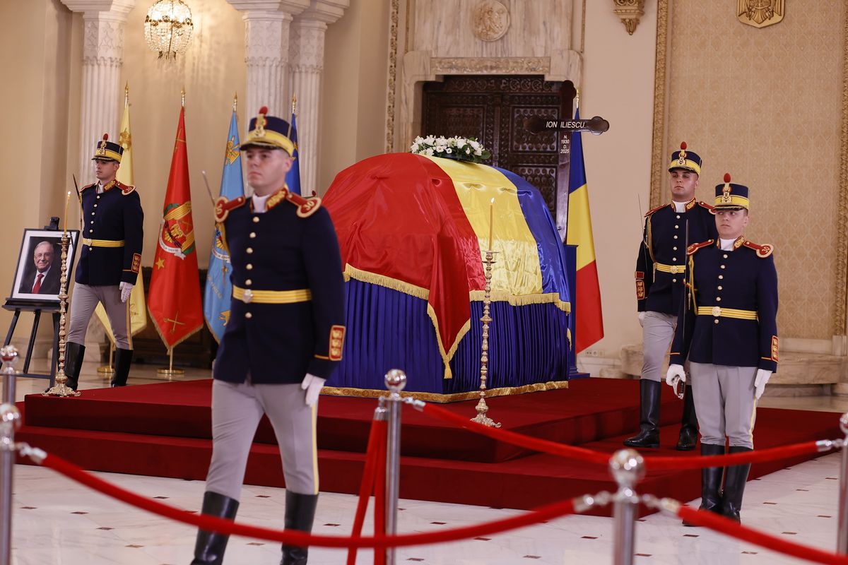 Imagini de la funeraliile lui Ion Iliescu, de la Palatul Cotroceni / foto: Cristi Preda (GSP.ro)