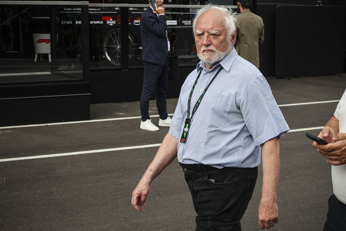 Legendarul personaj din MEME-uri a apărut la Marele Premiu al Ungariei » Chiar și piloții au vrut să se fotografieze cu el!