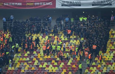 ROMÂNIA - SPANIA 1-2 // Răzvan Raț se ia de ultrașii din tribune: „Când o să înțelegeți?!”