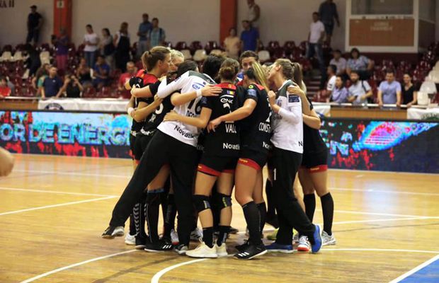 CSM București - SCM Gloria Buzau, 28-21 // CSM București s-a distrat cu echipa care sezonul trecut a trimis titlul la Vâlcea!