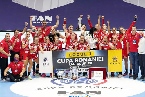 CSM București a pierdut finala Cupei României, fiind învinsă de rivala SCM Râmnicu Vâlcea, scor 19-22. Sursă foto: Facebook SCM Râmnicu Vâlcea