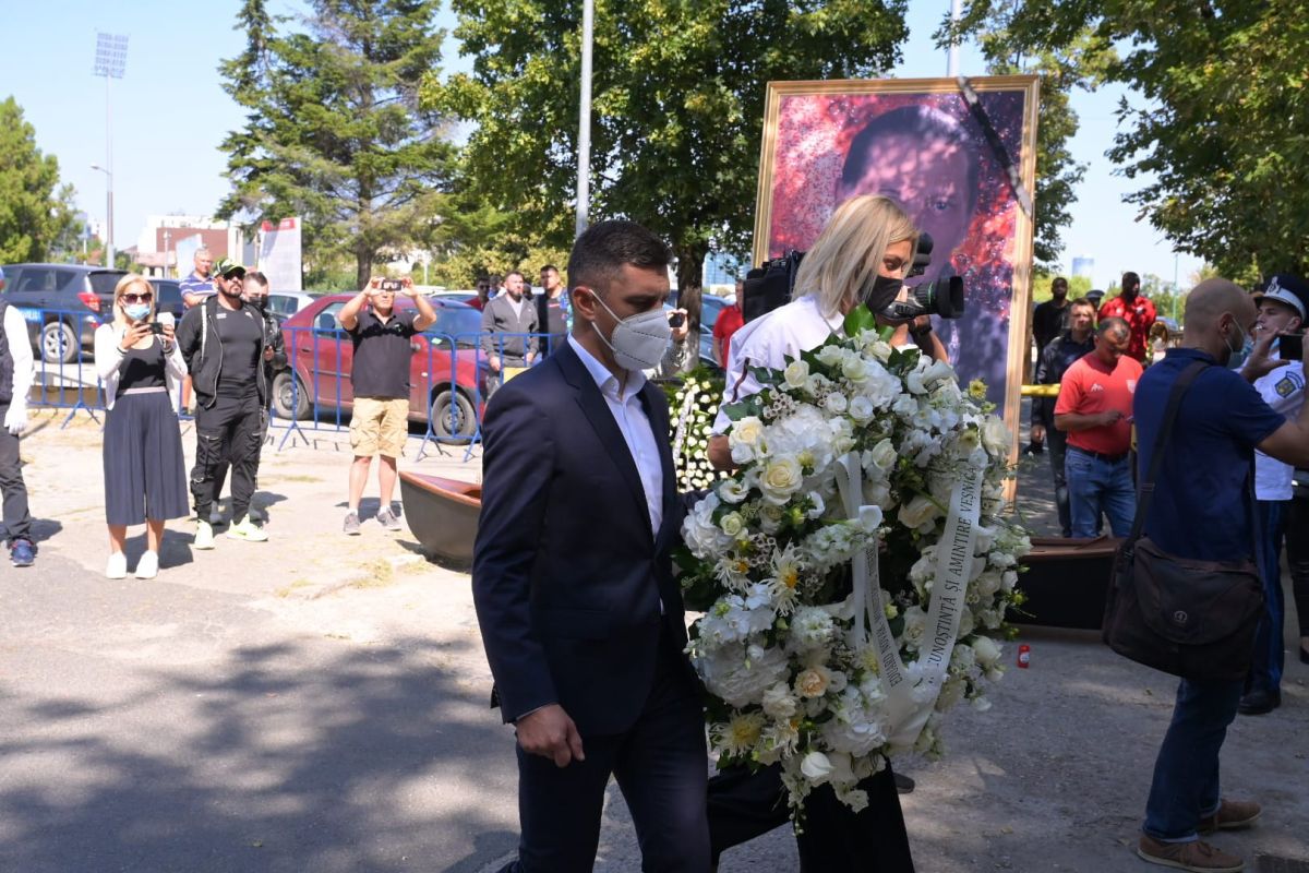 „Vâslind spre eternitate” » Trupul lui Ivan Patzaichin, depus azi la sediul CS Dinamo