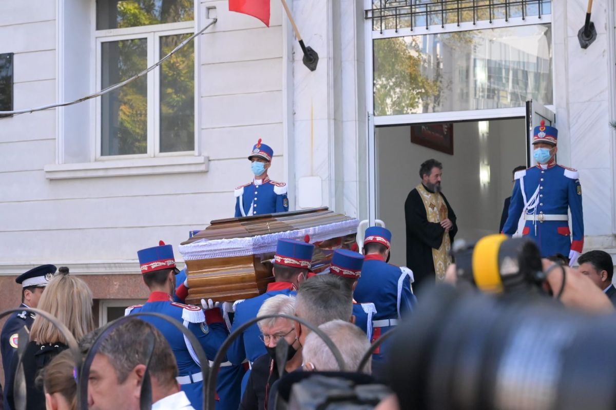 „Vâslind spre eternitate” » Trupul lui Ivan Patzaichin, depus azi la sediul CS Dinamo