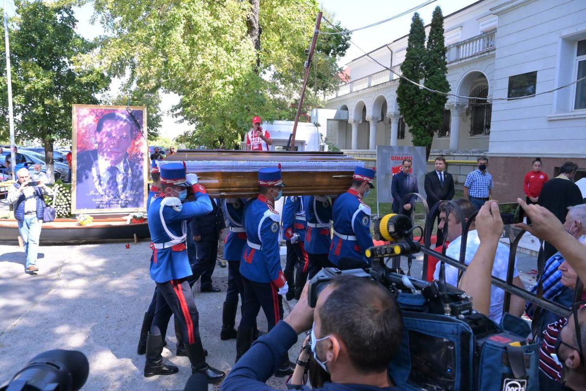 „Vâslind spre eternitate” » Trupul lui Ivan Patzaichin, depus azi la sediul CS Dinamo