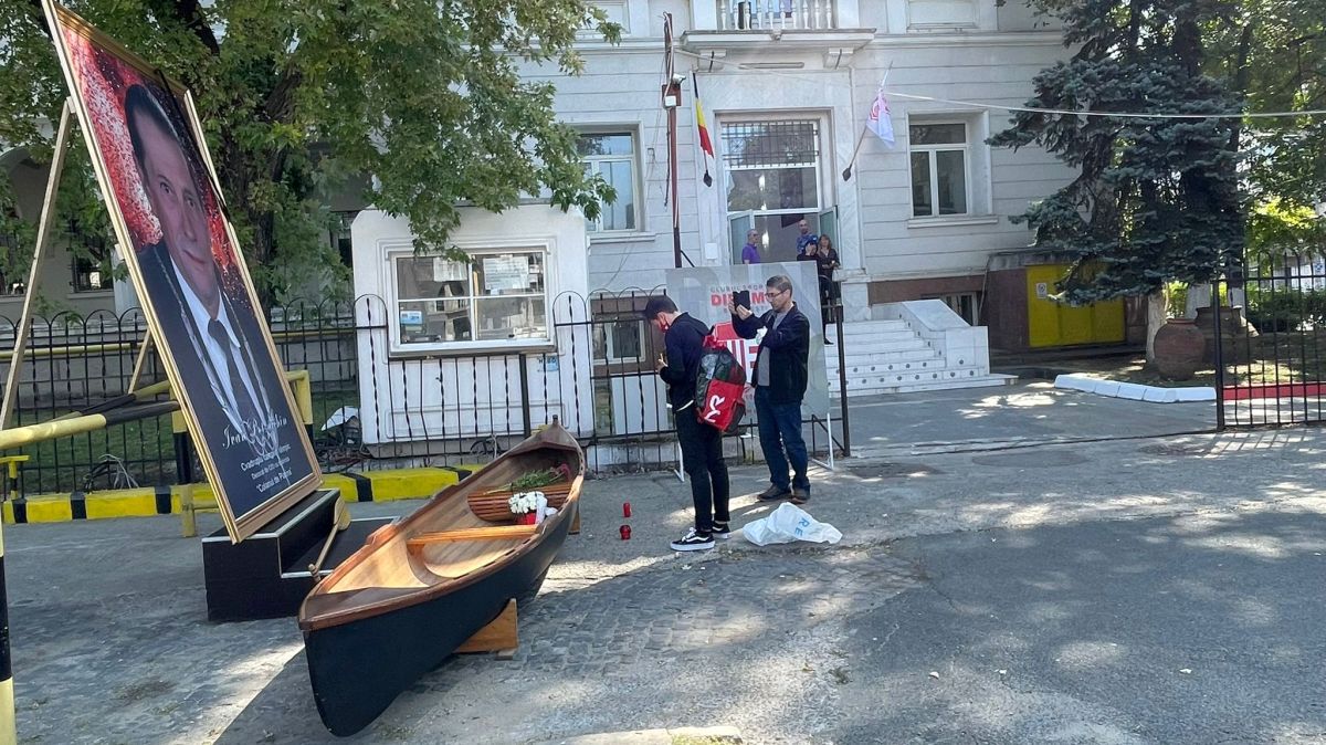 „Vâslind spre eternitate” » Trupul lui Ivan Patzaichin, depus azi la sediul CS Dinamo