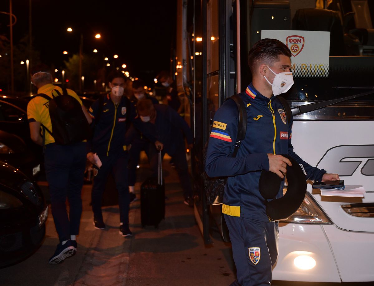 Naționala României a ajuns la Skopje » Trupa lui Rădoi, gata de meciul cu Macedonia de Nord