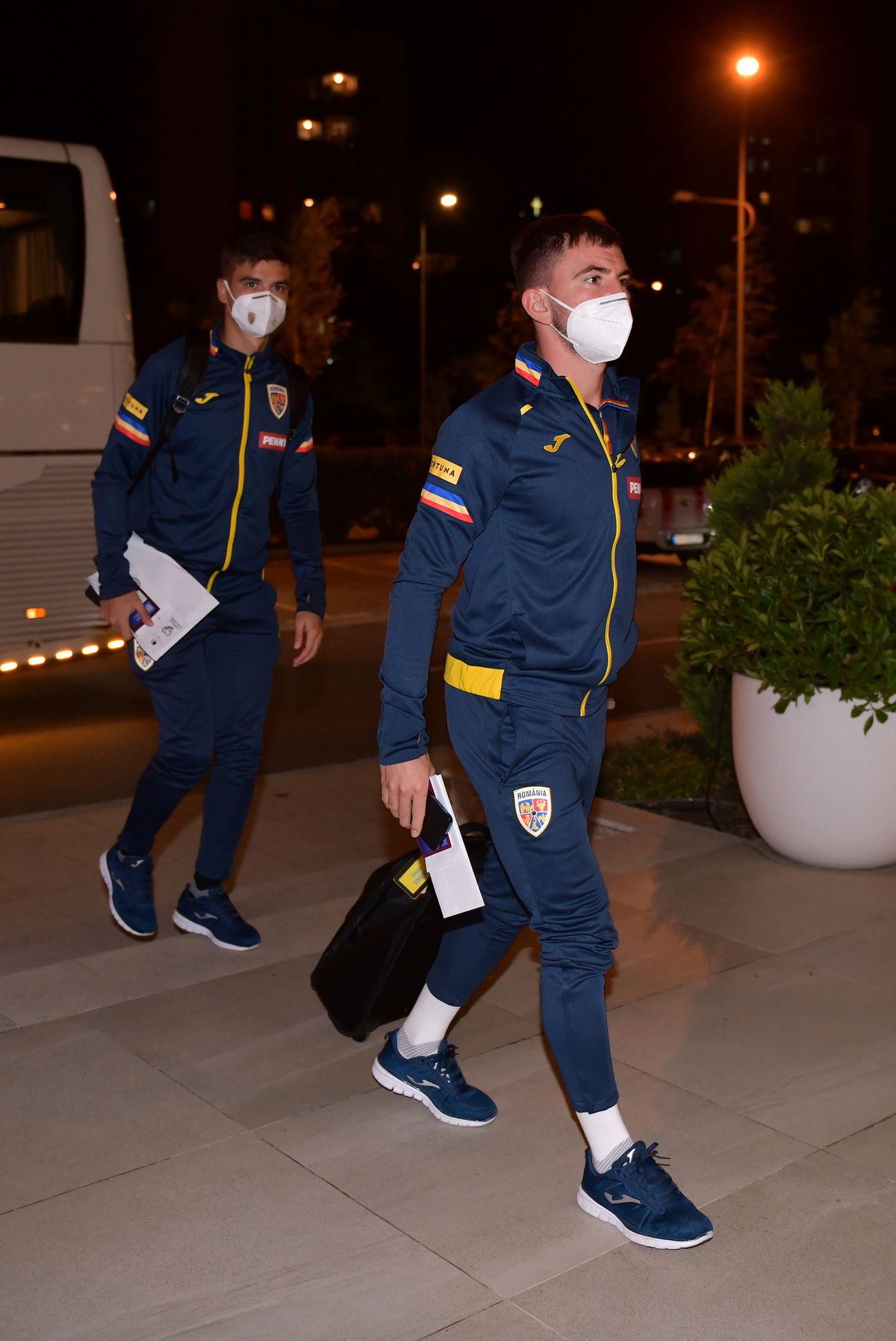 Naționala României a ajuns la Skopje » Trupa lui Rădoi, gata de meciul cu Macedonia de Nord