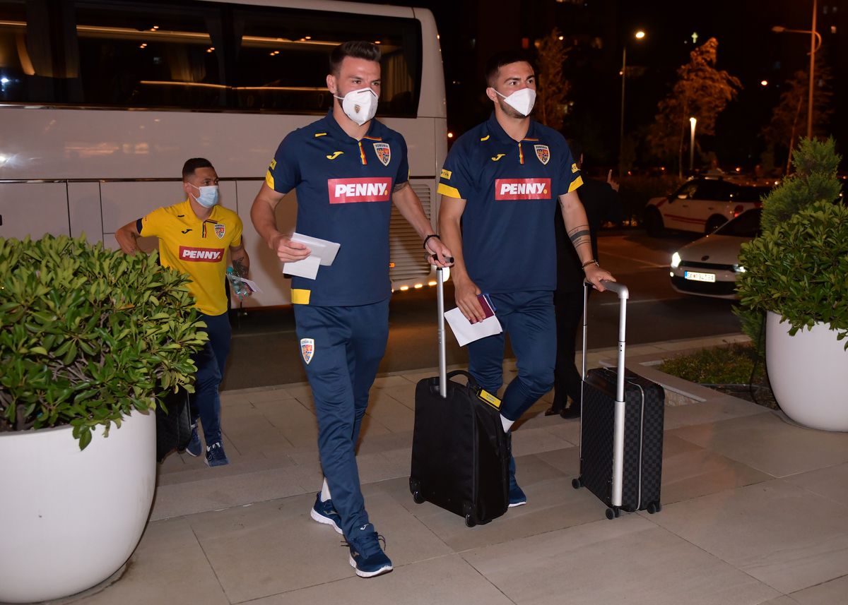 Naționala României a ajuns la Skopje » Trupa lui Rădoi, gata de meciul cu Macedonia de Nord