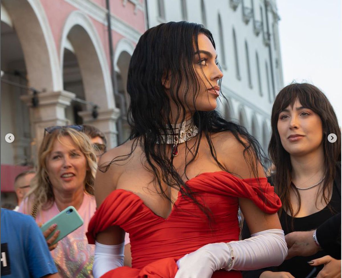 Iubita lui Cristiano Ronaldo, sexy pe iaht, în vacanța în Sardinia! Fanii i-au atras atenția: „Nu îți e rușine?”