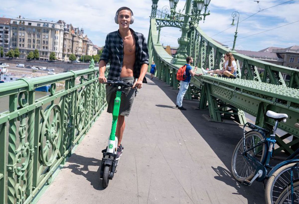 David Popovici a vorbit despre relația cu Taisia și noua ei ocupație: „Acum două zile a intrat. O susțin, ea mă susține”