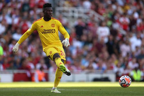 André Onana (27 de ani) a încheiat jocul cu Arsenal (1-3) cu o statistică nemaipomenită pentru un portar al lui Manchester United. Camerunezul a avut 42 de pase complete din 51 încercate, transformându-se într-un veritabil libero.