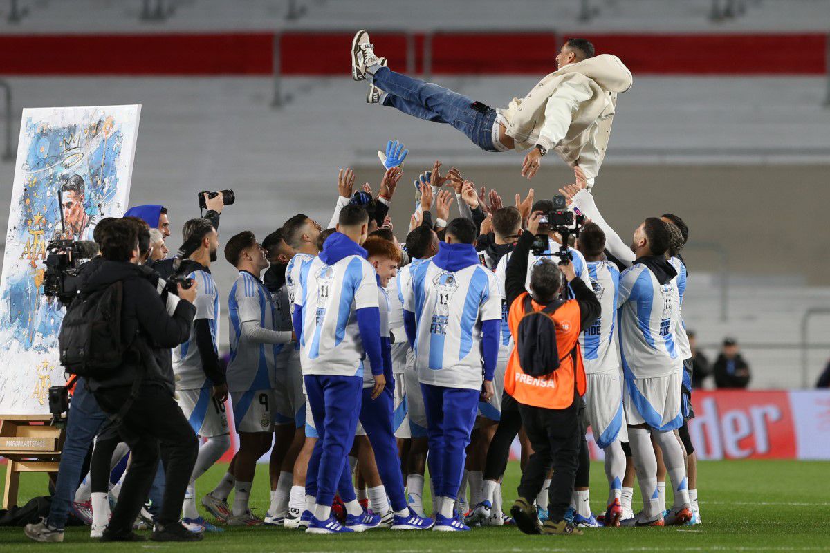 „Acum sunt doar un suporter” » Angel Di Maria, retragere în lacrimi de la naționala Argentinei, chiar înainte de 3-0. Mesajul video de la Leo Messi