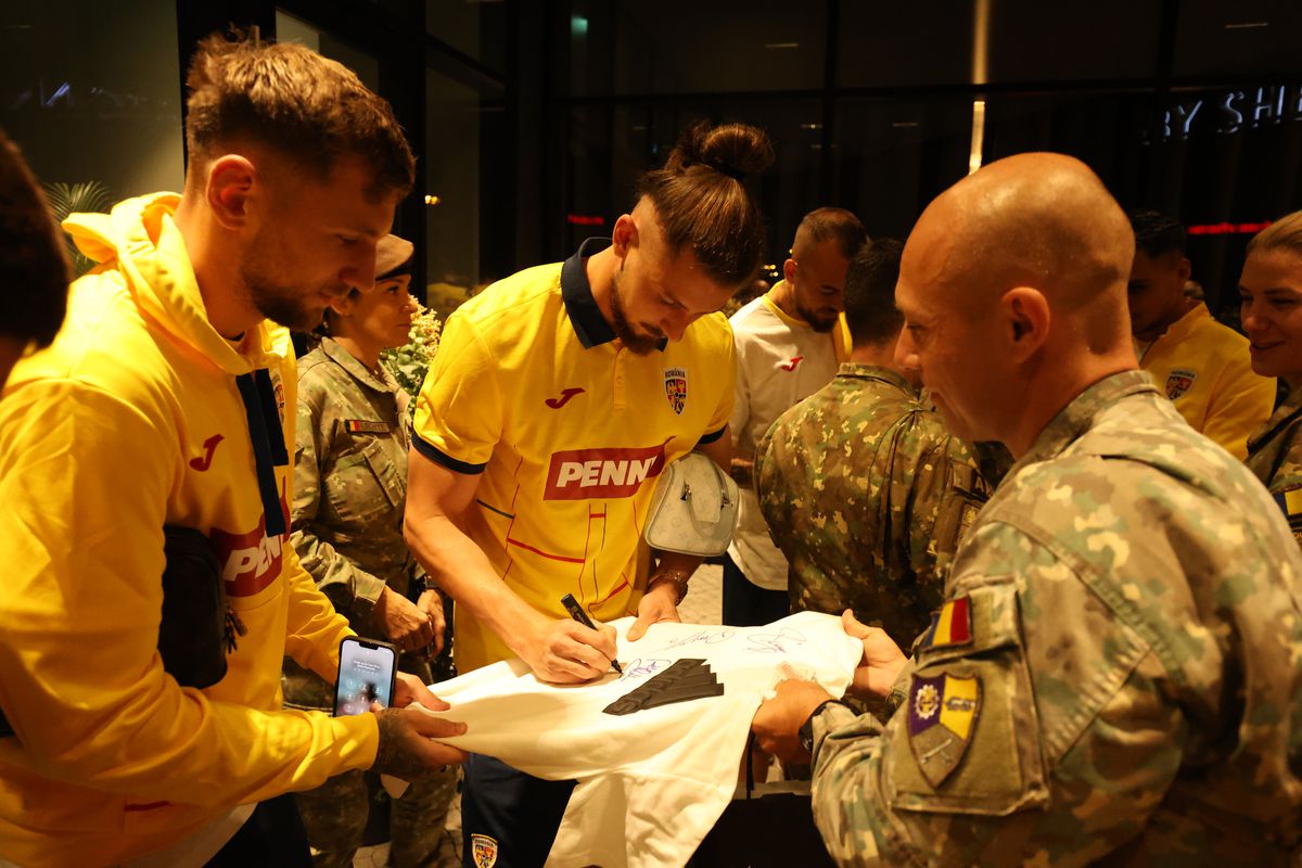 Imagini impresionante: vizita surprinzătoare pe care au primit-o jucătorii la hotel după antrenamentul oficial: “Fiul meu nu va dormi toată noaptea”