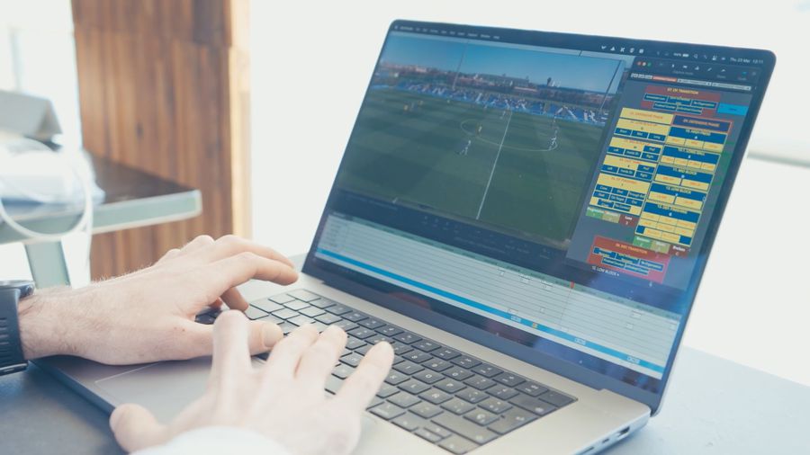 Superliga a intrat în era Hi-Tech » Camerele-spion care au apărut pe stadioanele din România! Ce date furnizează și cum îi ajută în timp real pe antrenori