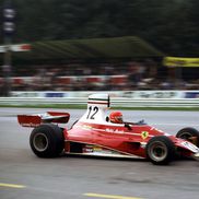 Niki Lauda, campion cu Ferrari în 1975// FOTO: Imago